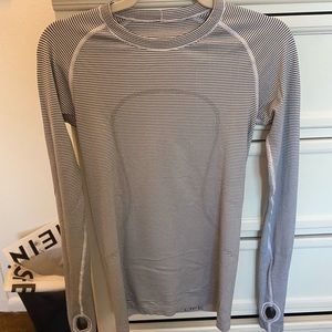 Swiftly tech long sleeve crew